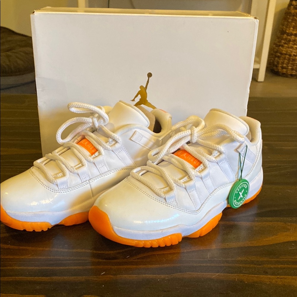 Air Jordan 11 Retro Low